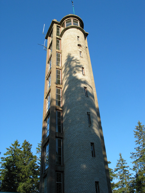 SuurMunamagiTorn.JPG (122562 bytes)