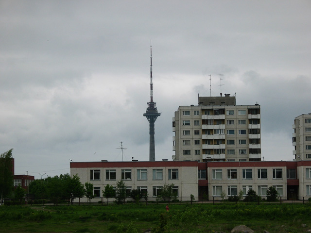 Teletorni_Lasnamaelta.JPG (81644 bytes)