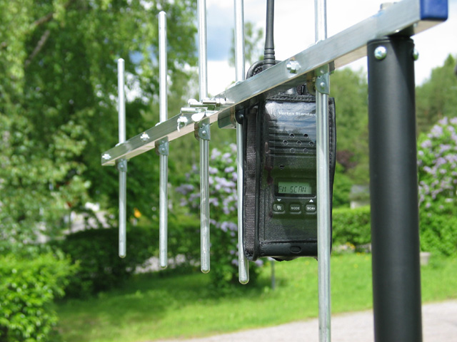 VX-146_6el_yagi.JPG (122396 bytes)